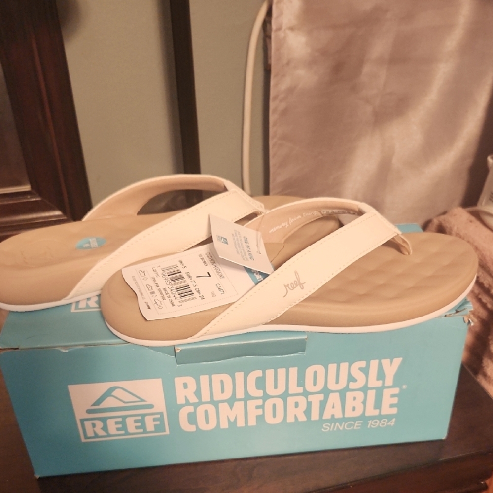 Reef White and Tan Sandals
